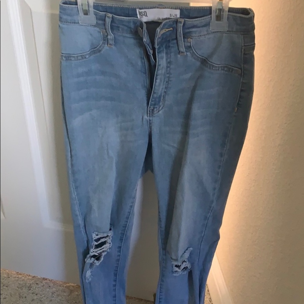 light-medium wash ripped jeans super high rise!